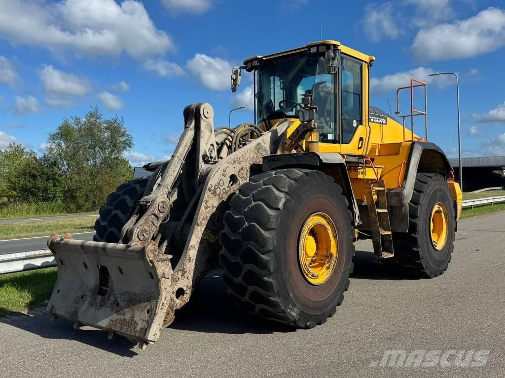 Volvo L220H Фронтальные погрузчики