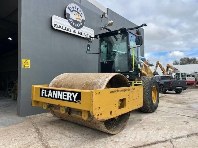 CAT CB 64 Катки тротуарные