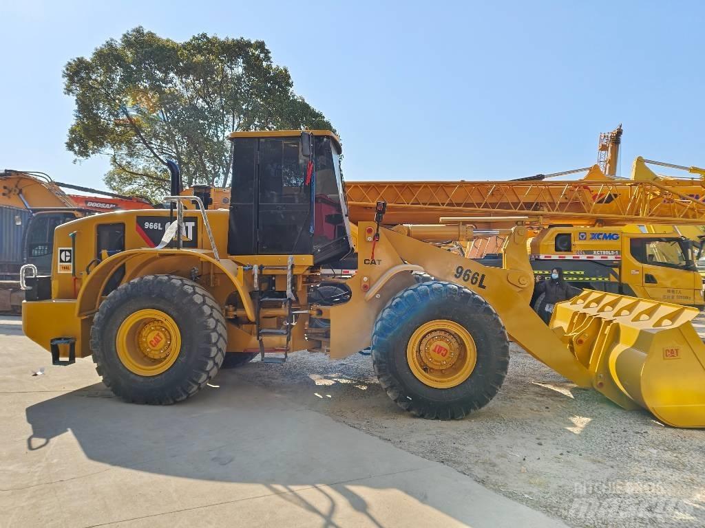 CAT 966 L Фронтальные погрузчики