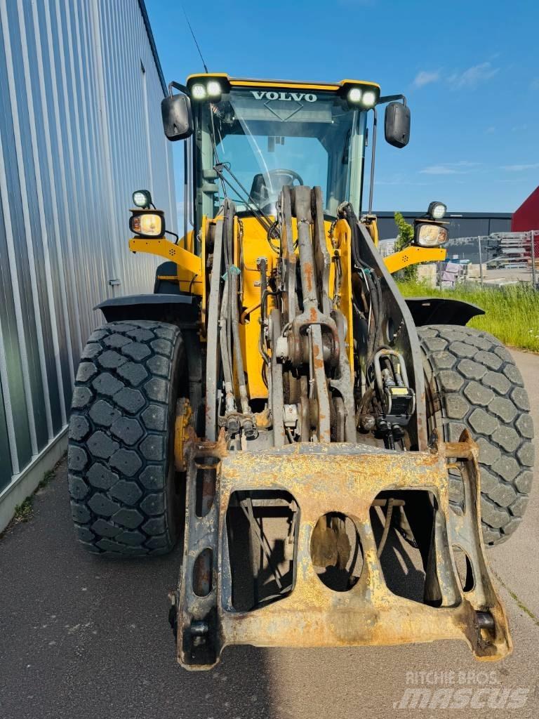 Volvo L 90 G Фронтальные погрузчики
