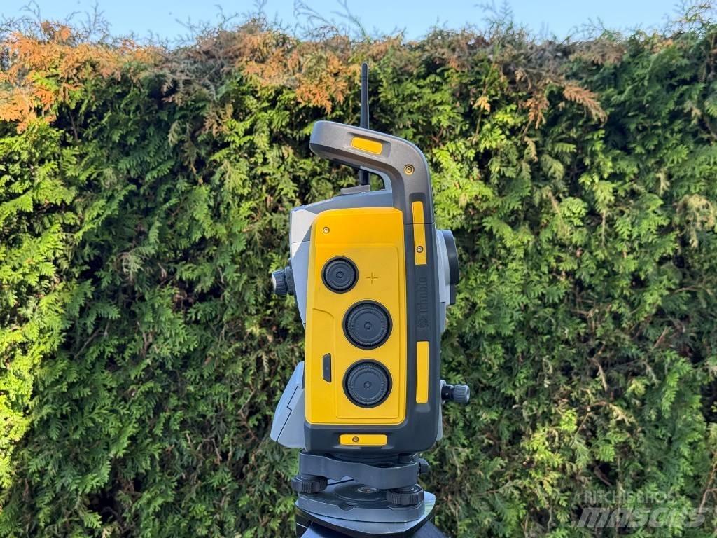 Trimble RTS573 Приборы, измерительное оборудование и средства автоматизации