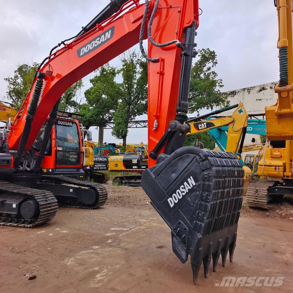 Doosan DX 300 LC Гусеничные экскаваторы