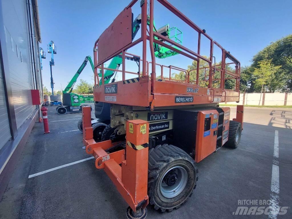 JLG 330 LRT Ножничные подъемники
