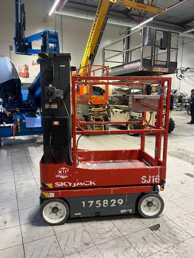 SkyJack SJ 16 Ножничные подъемники