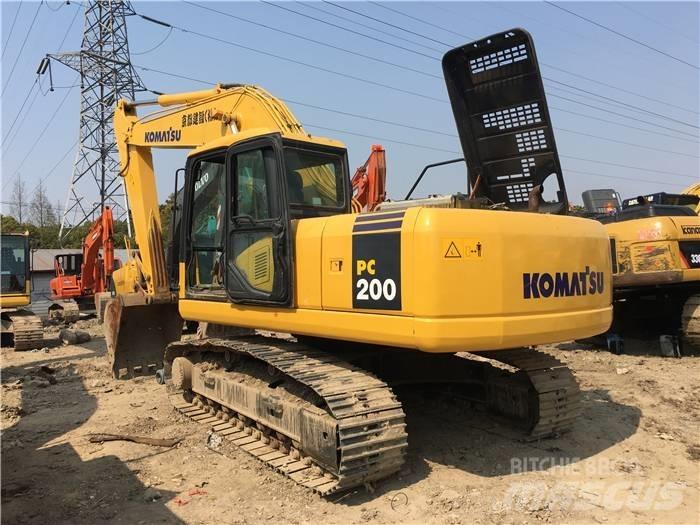 Komatsu PC 200-7 Гусеничные экскаваторы
