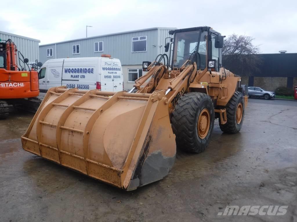 CASE 721 B XT Фронтальные погрузчики