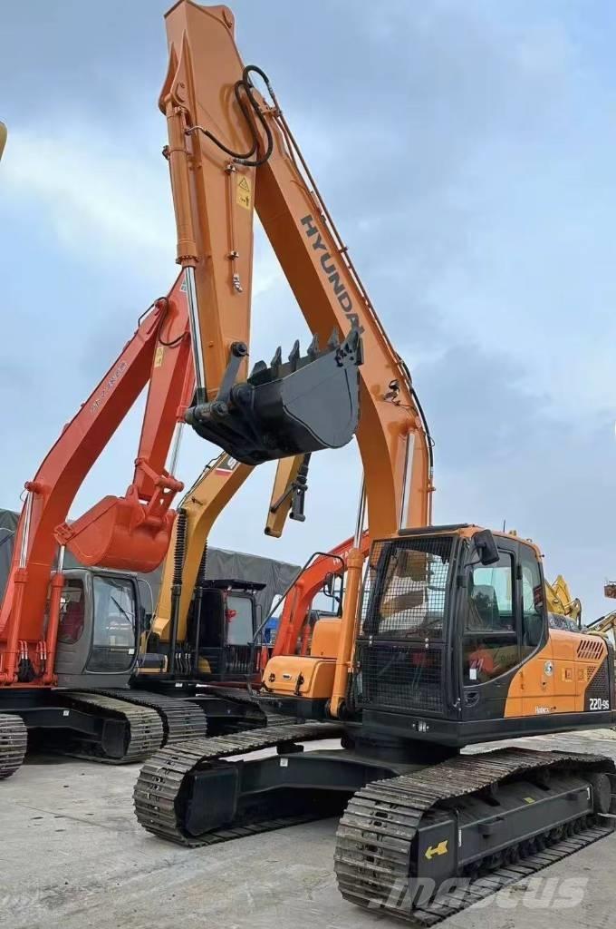 Hyundai 220-9S Гусеничные экскаваторы