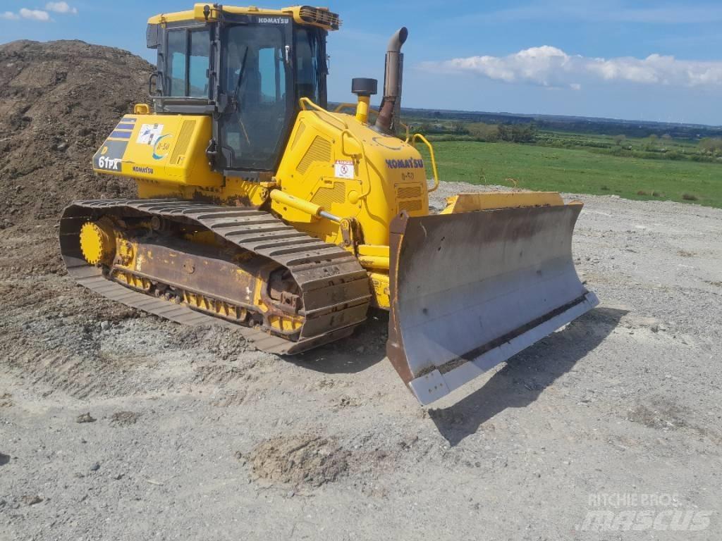 Komatsu D61 PX-24 Гусеничные бульдозеры