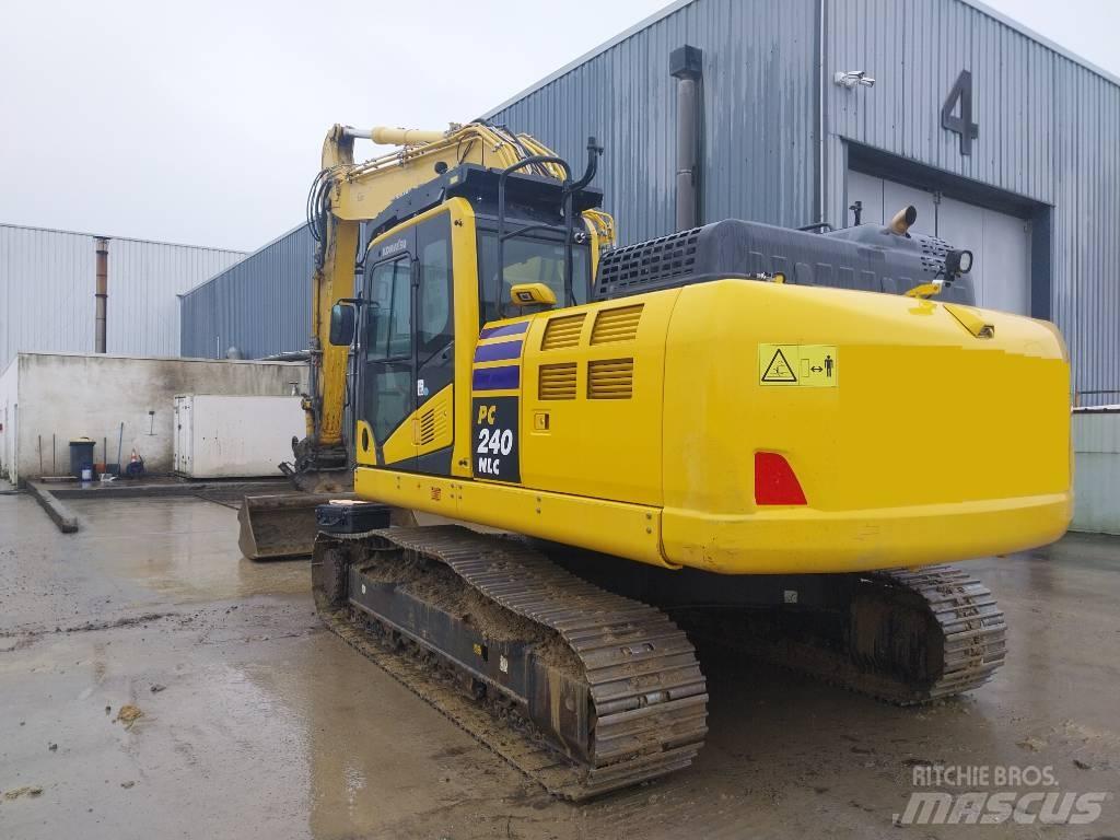 Komatsu PC240NLC-11 Гусеничные экскаваторы