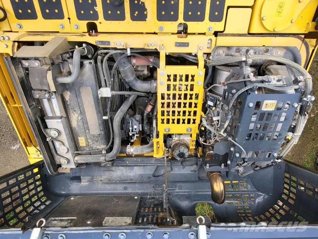 Komatsu PC240NLC-11 Гусеничные экскаваторы