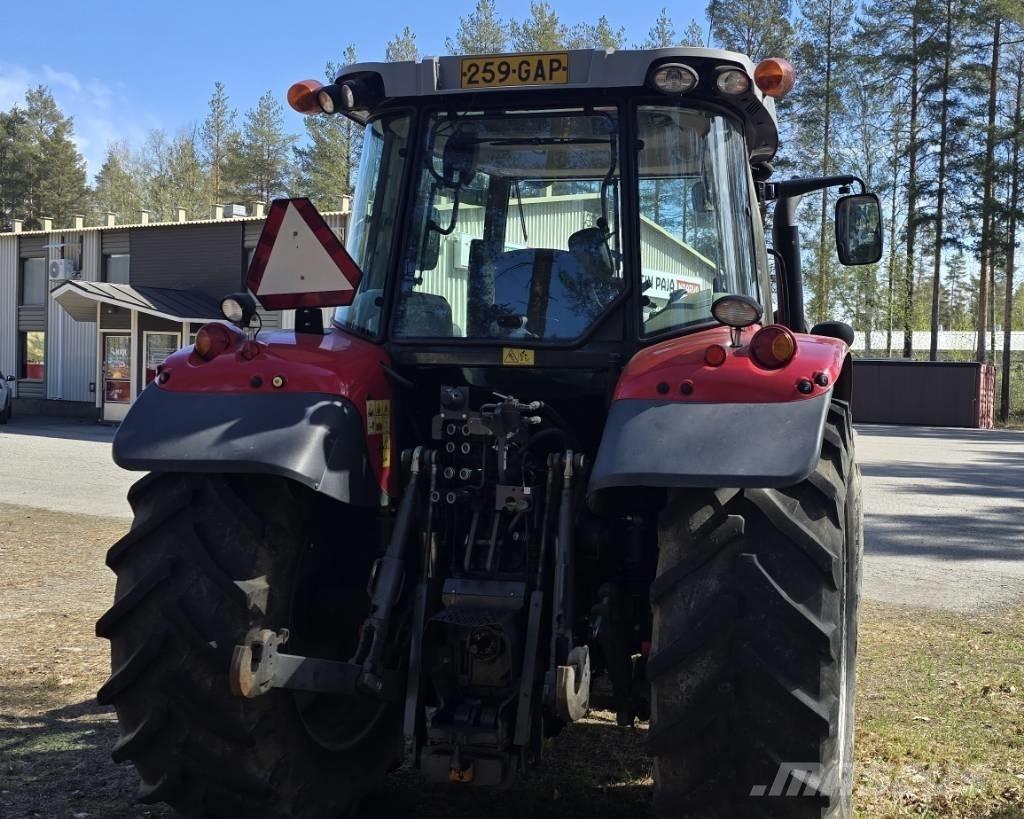 Massey Ferguson 5613 Трактора