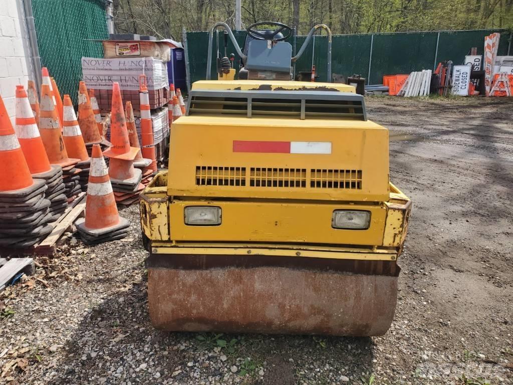 Bomag BW121 AD-2 Катки тротуарные