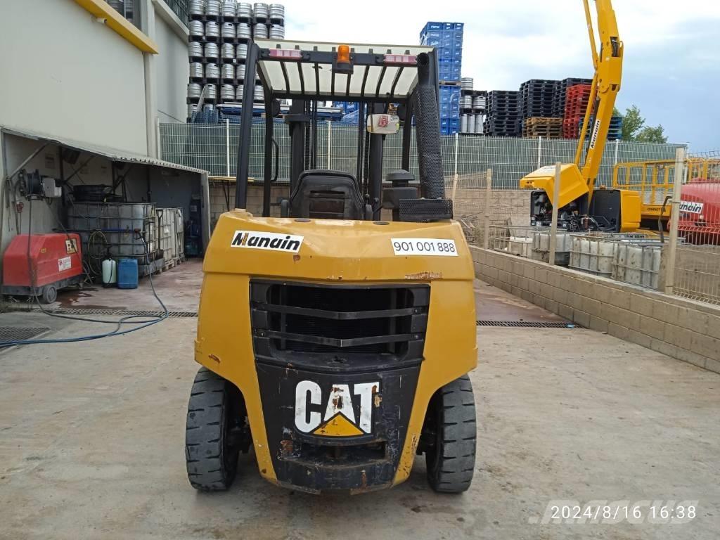 CAT DP 40 Дизельные погрузчики
