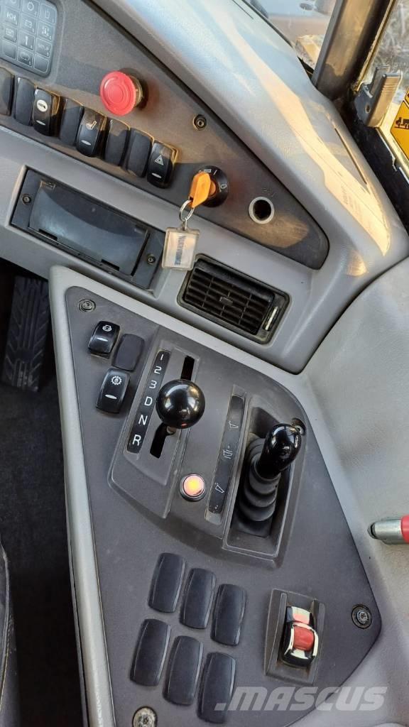 Volvo A 25 F Шарнирно-сочленённые самосвалы
