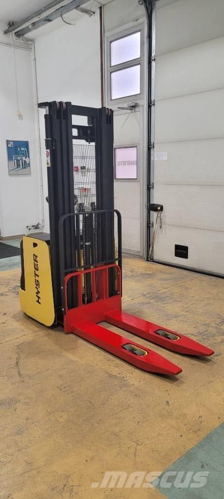 Hyster S 1.4 AC Самоходные электроштабелёры