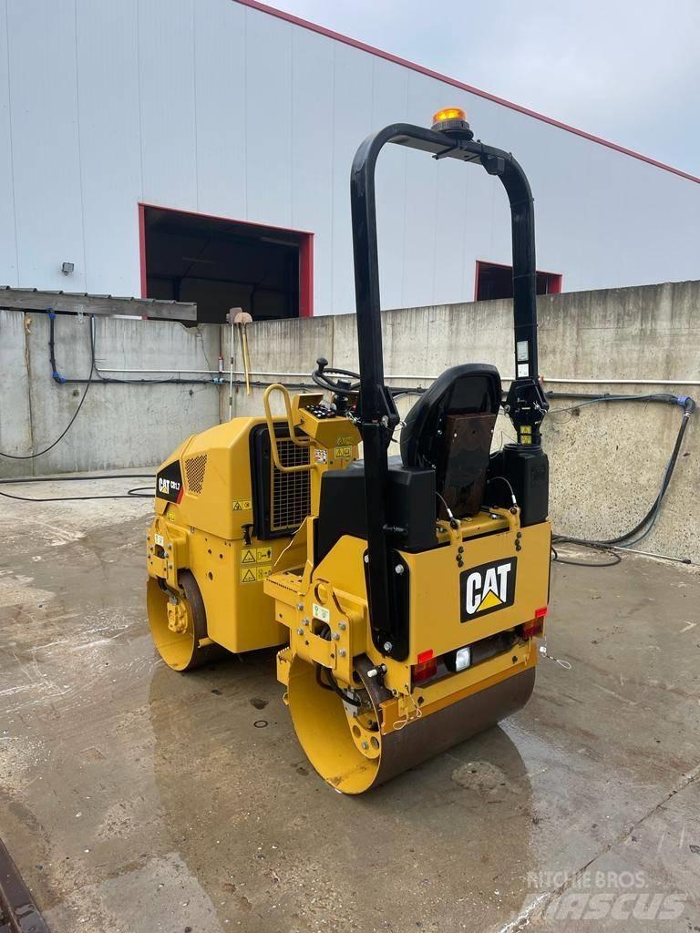 CAT CB 1.7 Катки тротуарные