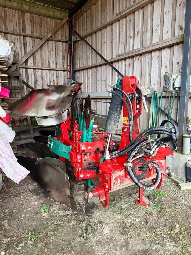 Kverneland ES85 Оборотные плуги