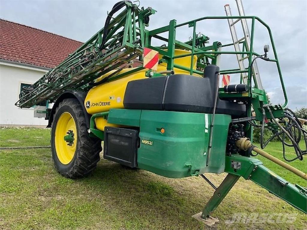 John Deere M952I Прицепные опрыскиватели