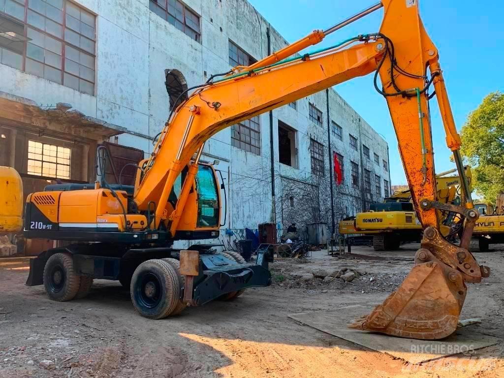 Hyundai R210W-9 Гусеничные экскаваторы