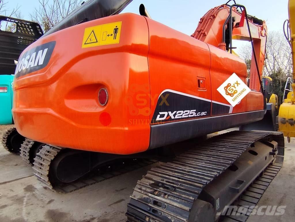 Doosan DX 225 LC Гусеничные экскаваторы