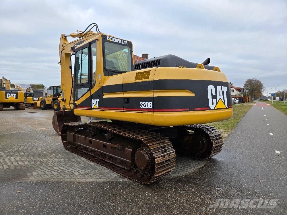 CAT 320BL Гусеничные экскаваторы