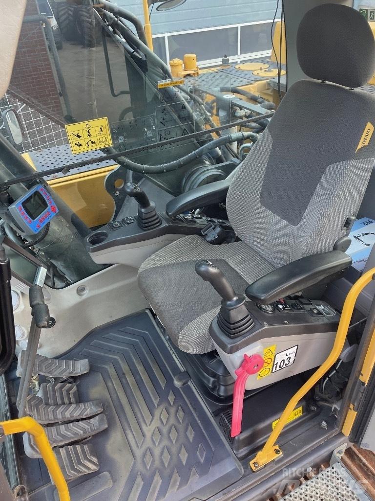Volvo EC250DL Гусеничные экскаваторы