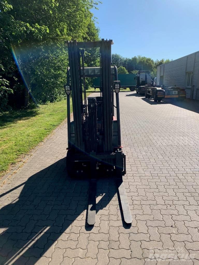 Manitou ME318 Электропогрузчики