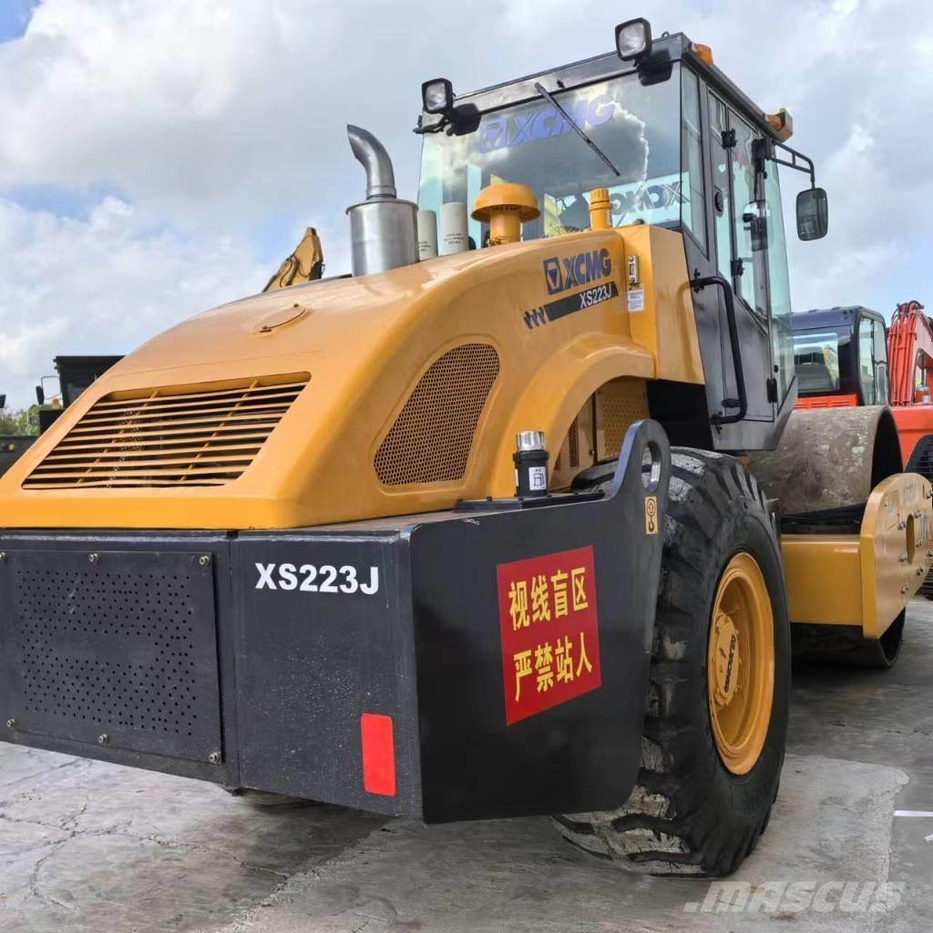 XCMG XS 223 J Грунтовые катки