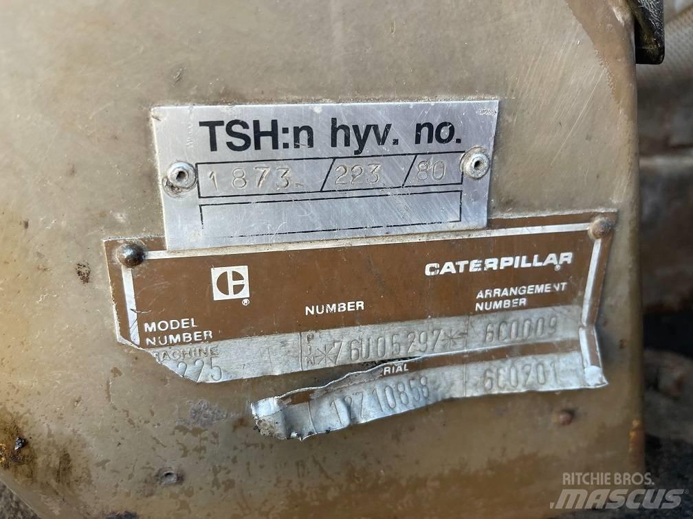 CAT 225 Гусеничные экскаваторы