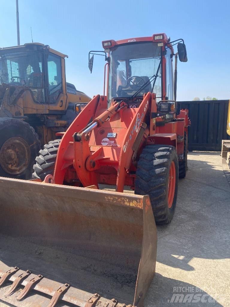 Fai KOMATSU 595s Экскаваторы-погрузчики