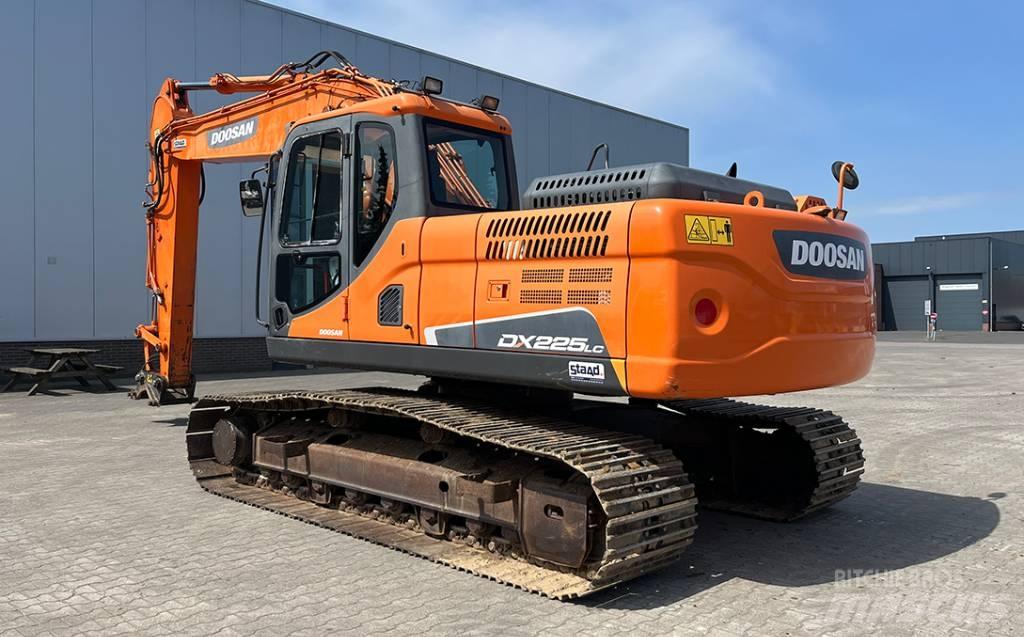 Doosan DX 225 LC-3 Гусеничные экскаваторы