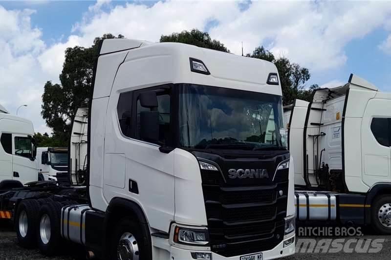 Scania R560 Специальные грузовики