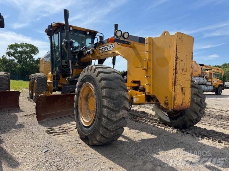 DEERE 772GP Грейдеры