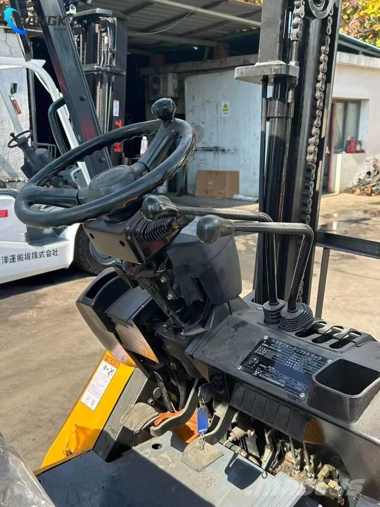 Toyota 7 FDN 30 Дизельные погрузчики