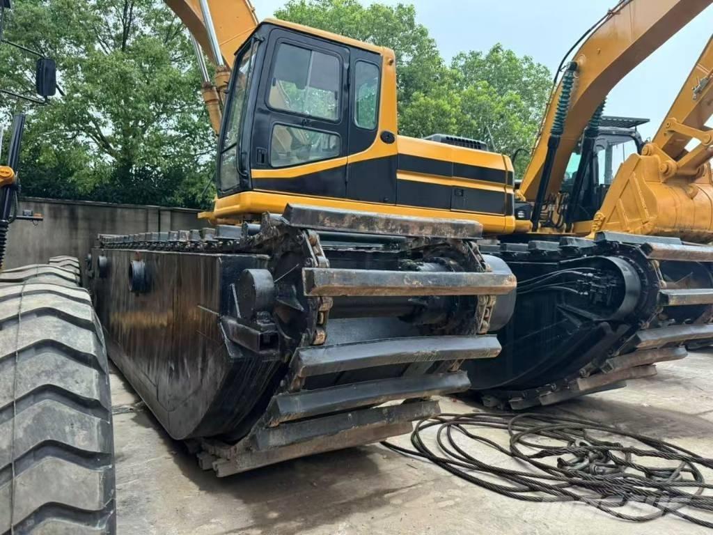 CAT 320 B Экскаваторы-амфибии