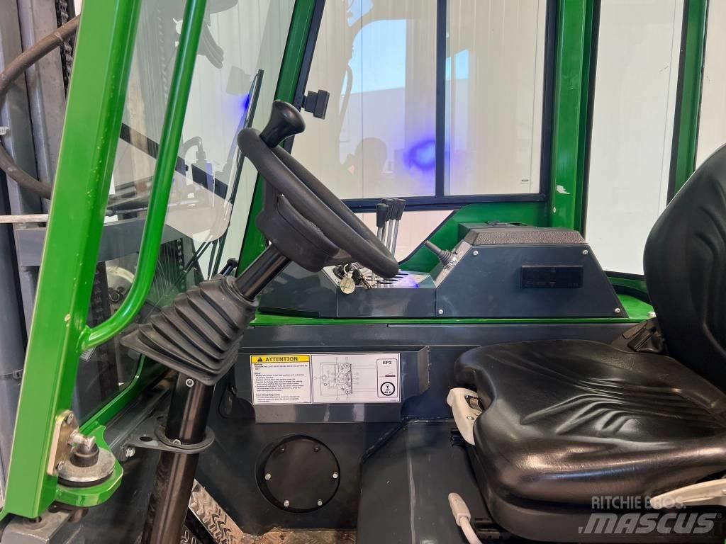 Combilift CBE2500 4-x ходовые ричтраки