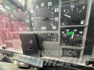 International 4700 Грузовики-платформы/боковая разгрузка
