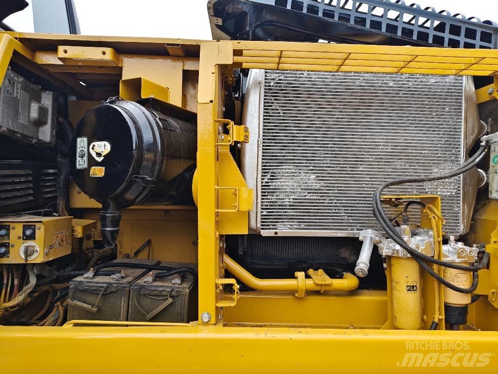 CAT 330 D2 L Гусеничные экскаваторы