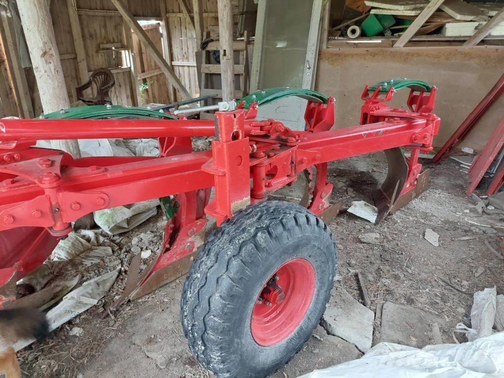 Unia TUR VARIO 5 R Обычные плуги