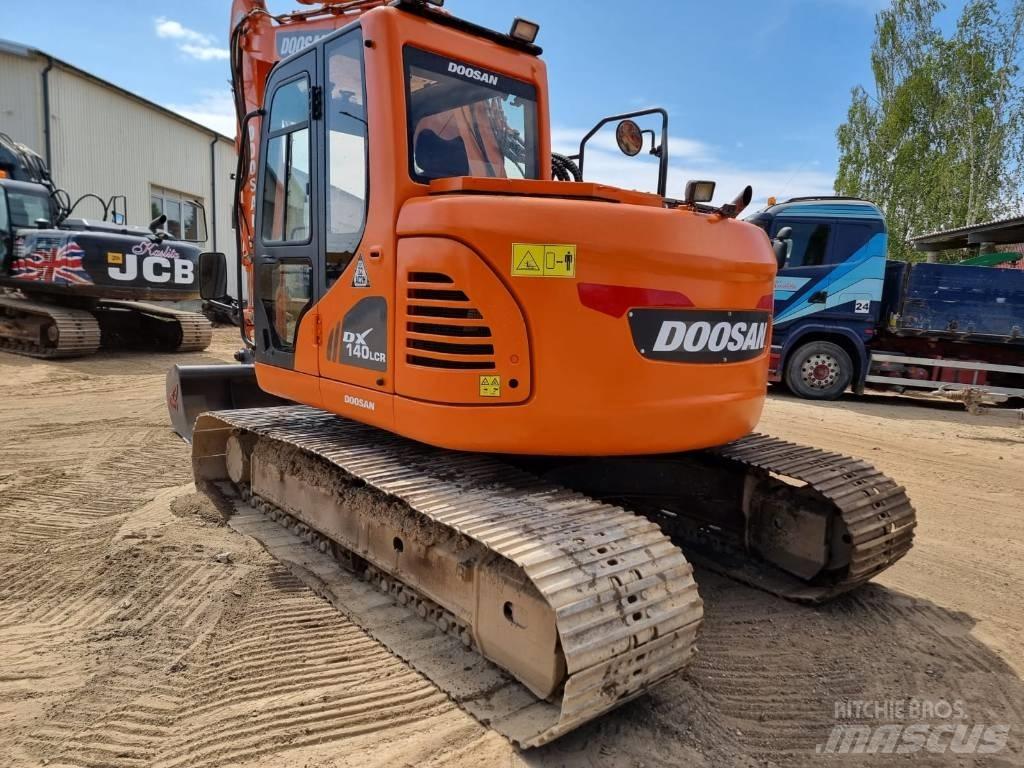 Doosan DX 140 LC-3 Гусеничные экскаваторы