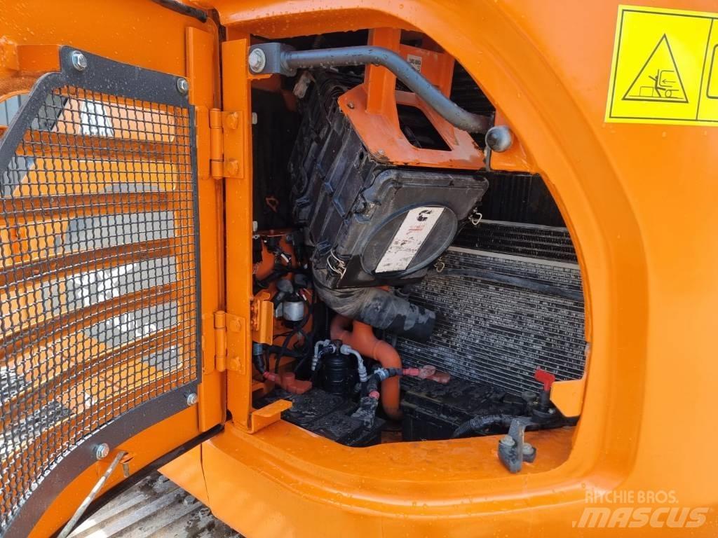Doosan DX 140 LC-3 Гусеничные экскаваторы