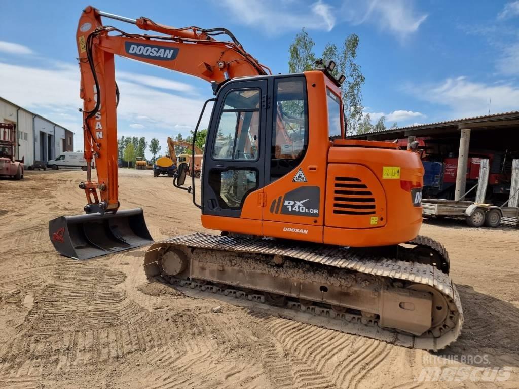 Doosan DX 140 LC-3 Гусеничные экскаваторы