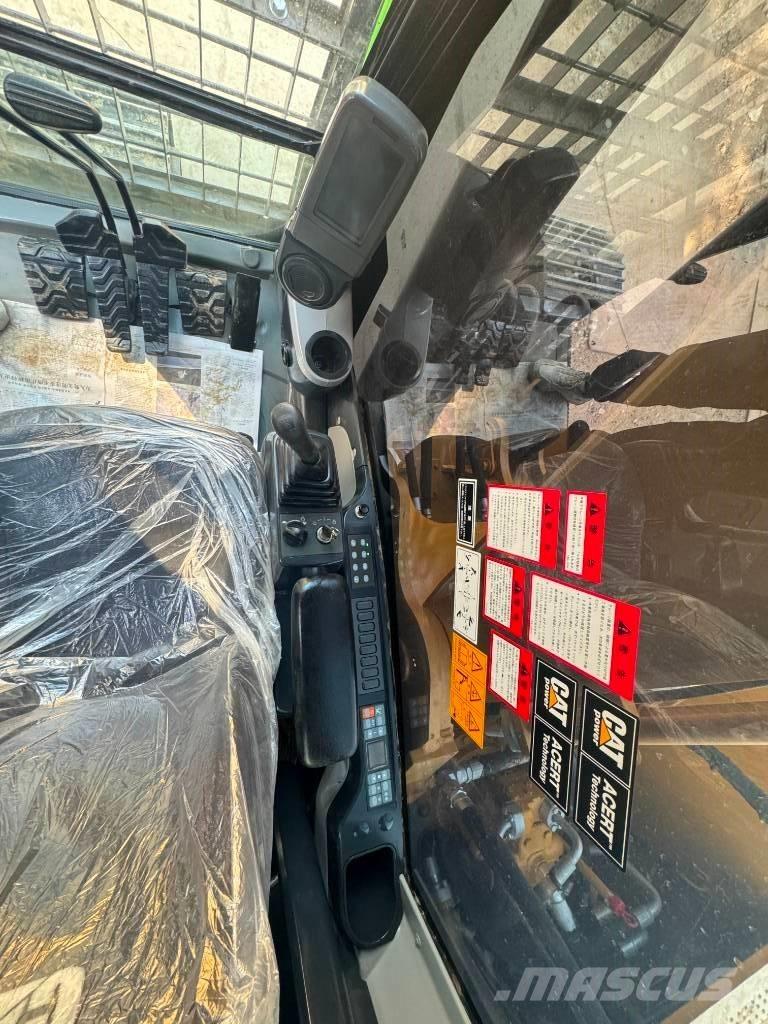 CAT 330D2L Гусеничные экскаваторы