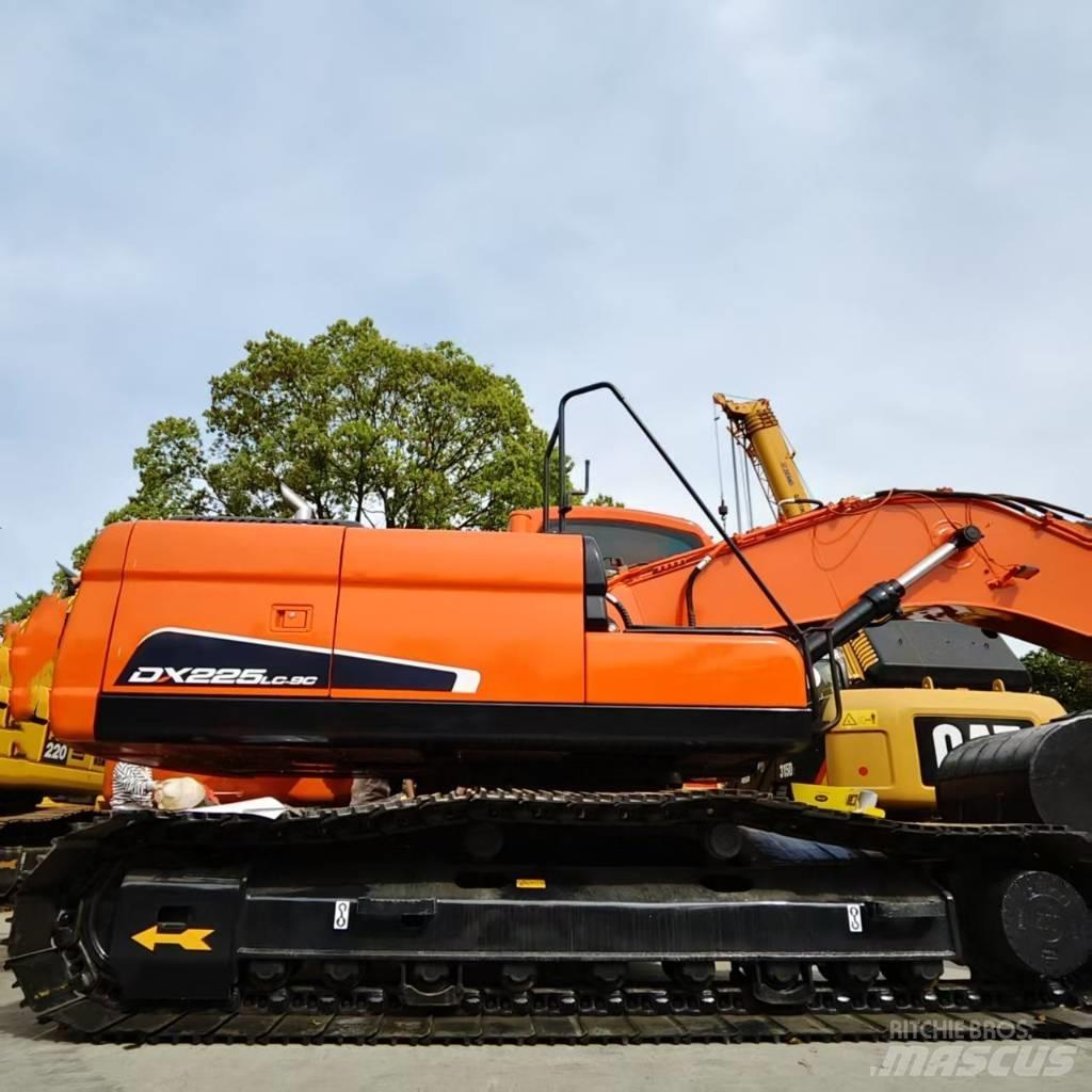 Doosan DX 225 LC Гусеничные экскаваторы