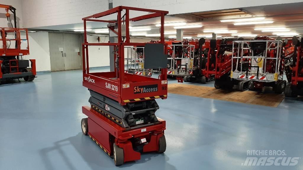 SkyJack SJIII 3219 Ножничные подъемники