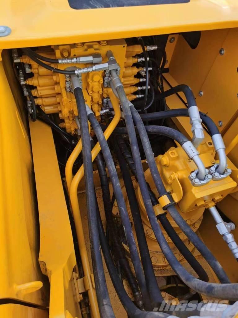 Komatsu PC 220-7 Гусеничные экскаваторы