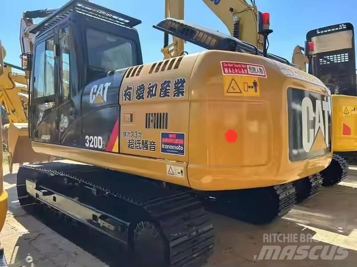 CAT CAT320D2 Малые экскаваторы 7т-12т