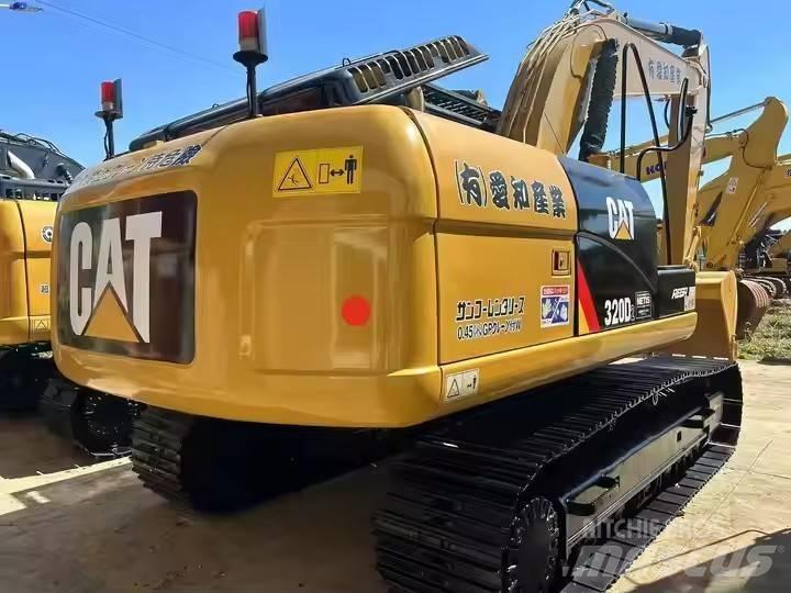 CAT CAT320D2 Малые экскаваторы 7т-12т