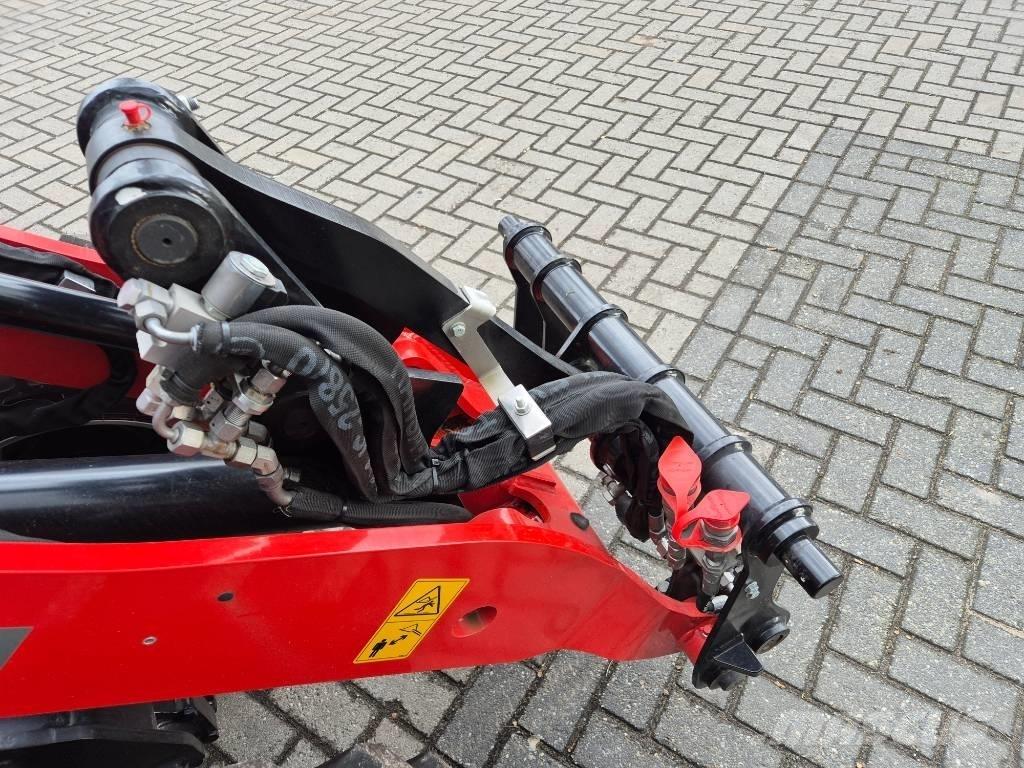 Manitou MLA 3-25 H Малые погрузчики