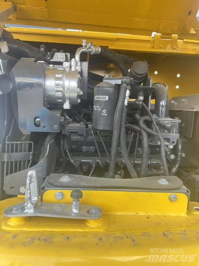 Komatsu PC 70 Гусеничные экскаваторы